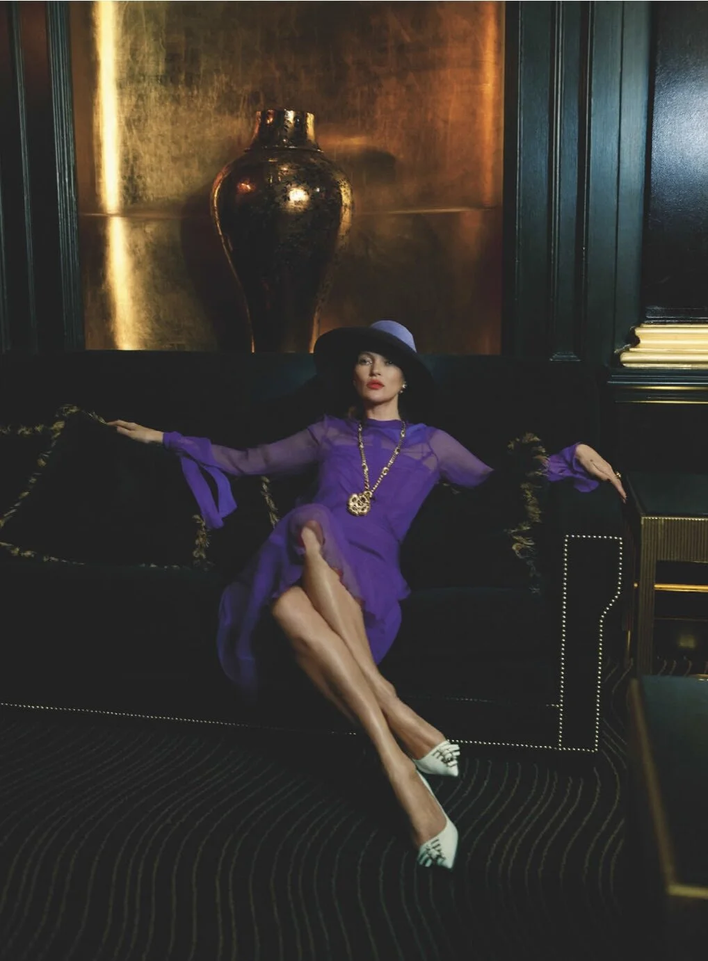 Kate Moss Mert Marcus British Vogue Jan 2921 (13).jpg