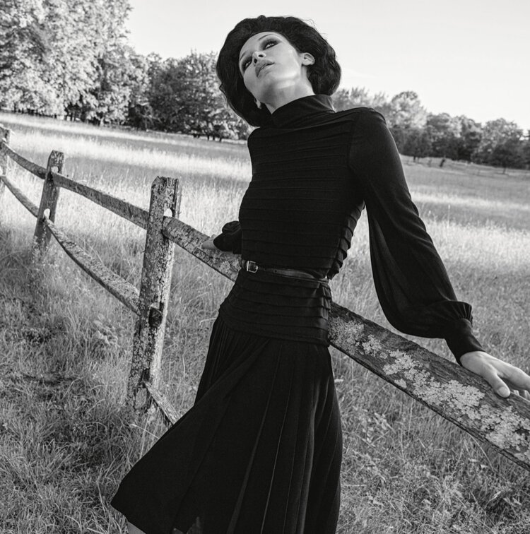 Inez & Vinoodh Capture Bella Hadid in 'Return to Chic' Vogue UK — Anne ...