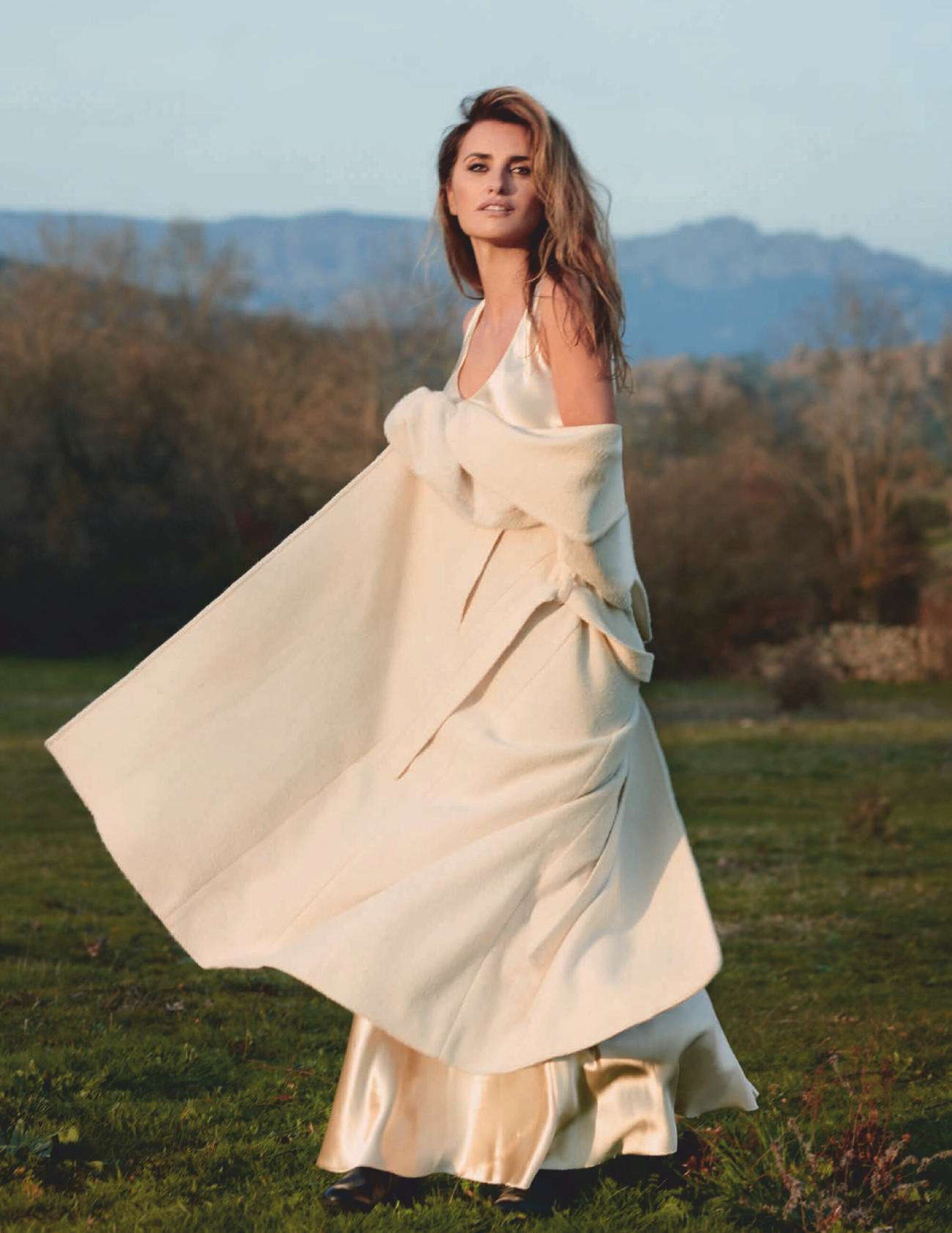 Penelope Cruz by Nico Bustos Vogue Spain Jan 2021 (5).jpg
