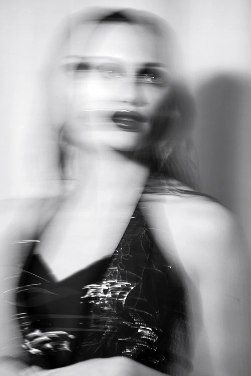 Dalianah Arekion by Xevi Muntane Harpers Bazaar Arabia Jan 2021 (11).jpg