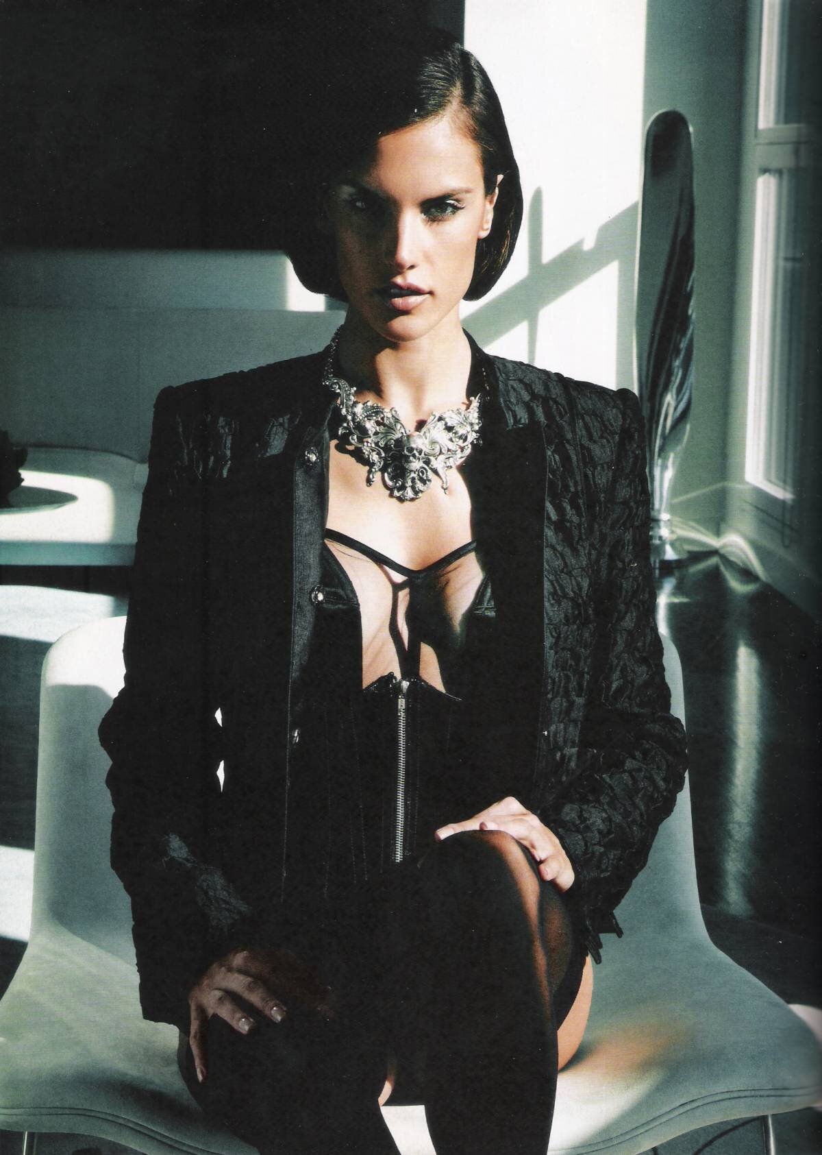 Alessandra Ambrosio by James Macari Vogue Brazil Dec 2011 (9).jpg