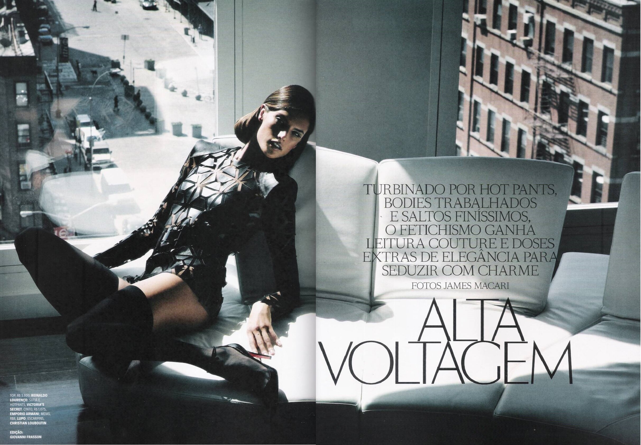 Alessandra Ambrosio by James Macari Vogue Brazil Dec 2011 (1) duo.jpg