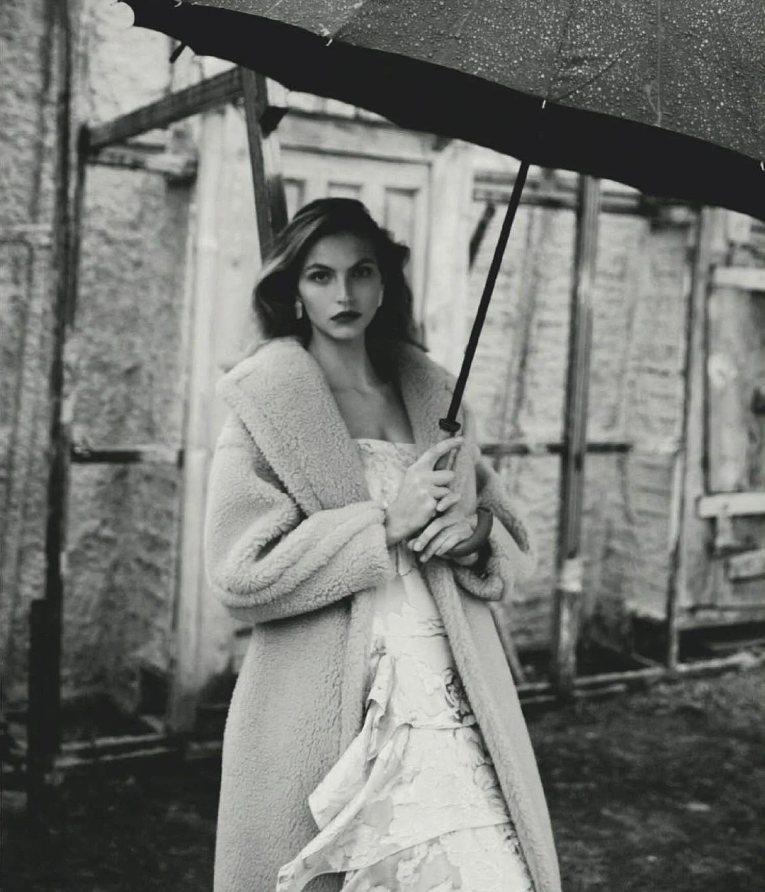 Karlina-Caune-by-Javier-Biosca-for-Harpers-Bazaar-Spain-January-2021-1.jpg
