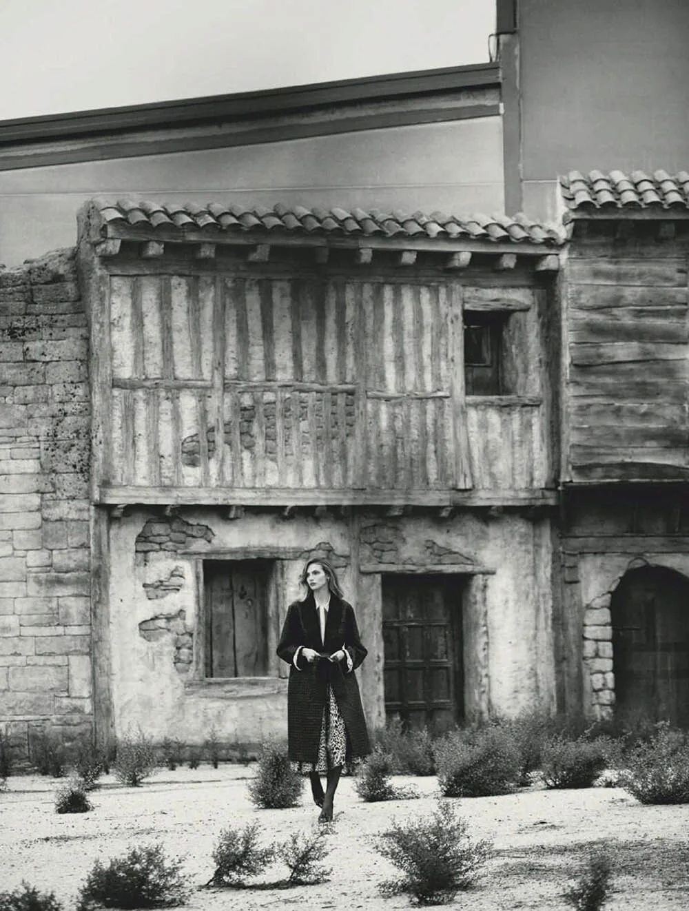 Karlina-Caune-by-Javier-Biosca-for-Harpers-Bazaar-Spain-January-2021-5.jpg