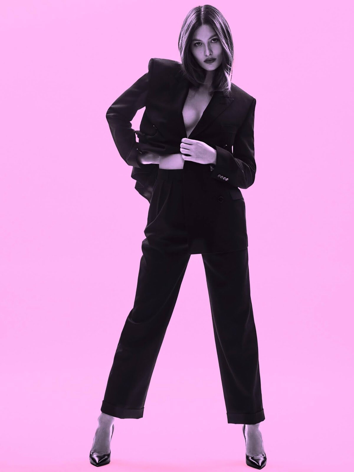 Grace Elizabeth Sizzles in Tailored Minimalism for V Magazine #128 by Max  Papendieck — Anne of Carversville