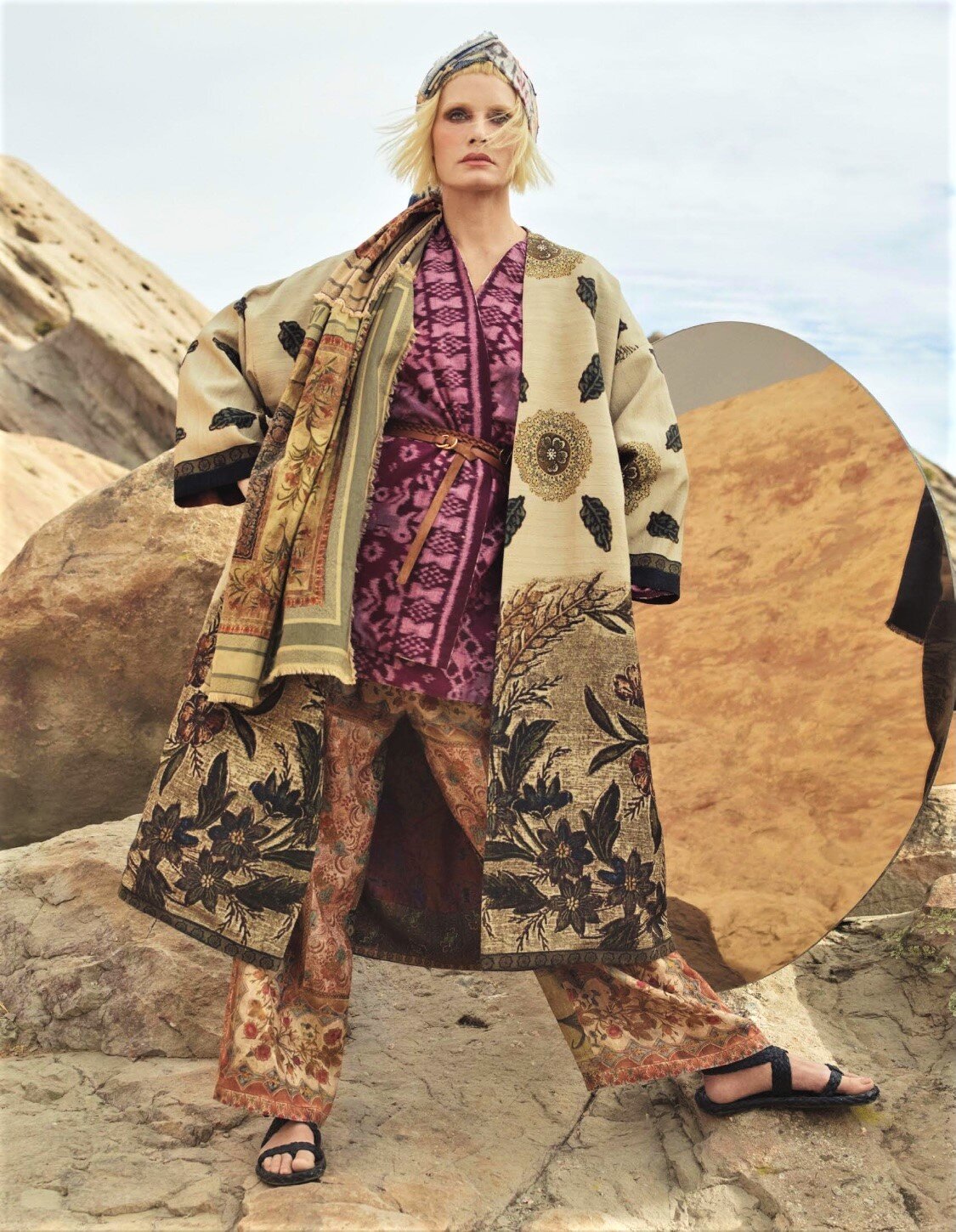 Amber Valletta by Craig McDean Vogue UK April 2021 (5).jpg