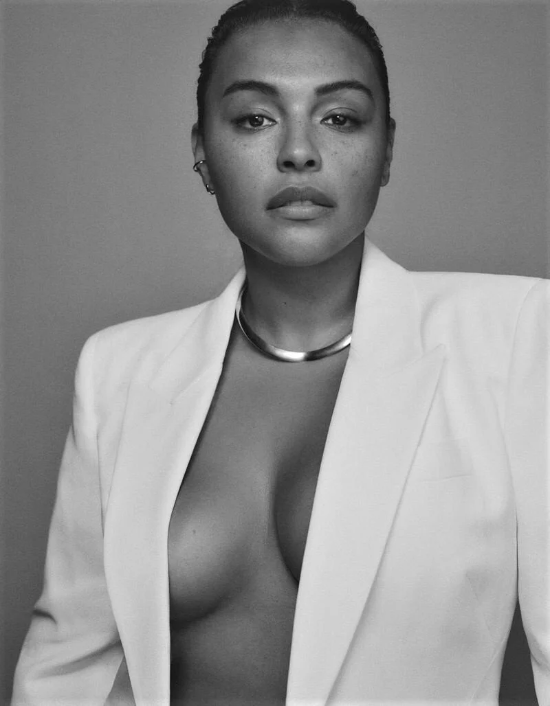 Paloma Elsesser by Chris Colls Vogue Poland March 2021  (11).jpg