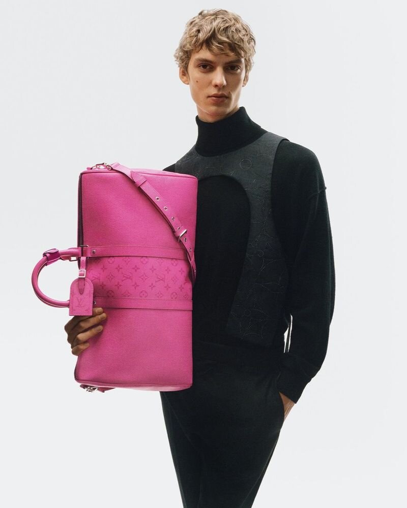 GRAILED on X: Louis Vuitton Fall/Winter 2021 campaign by Tim Walker.   / X