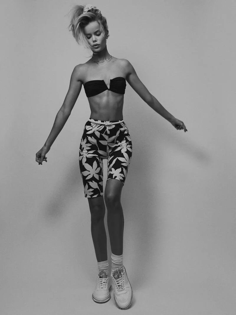 Frida Aasen by Cesar Balcazar Esquire mexico April 2021 (3).jpg