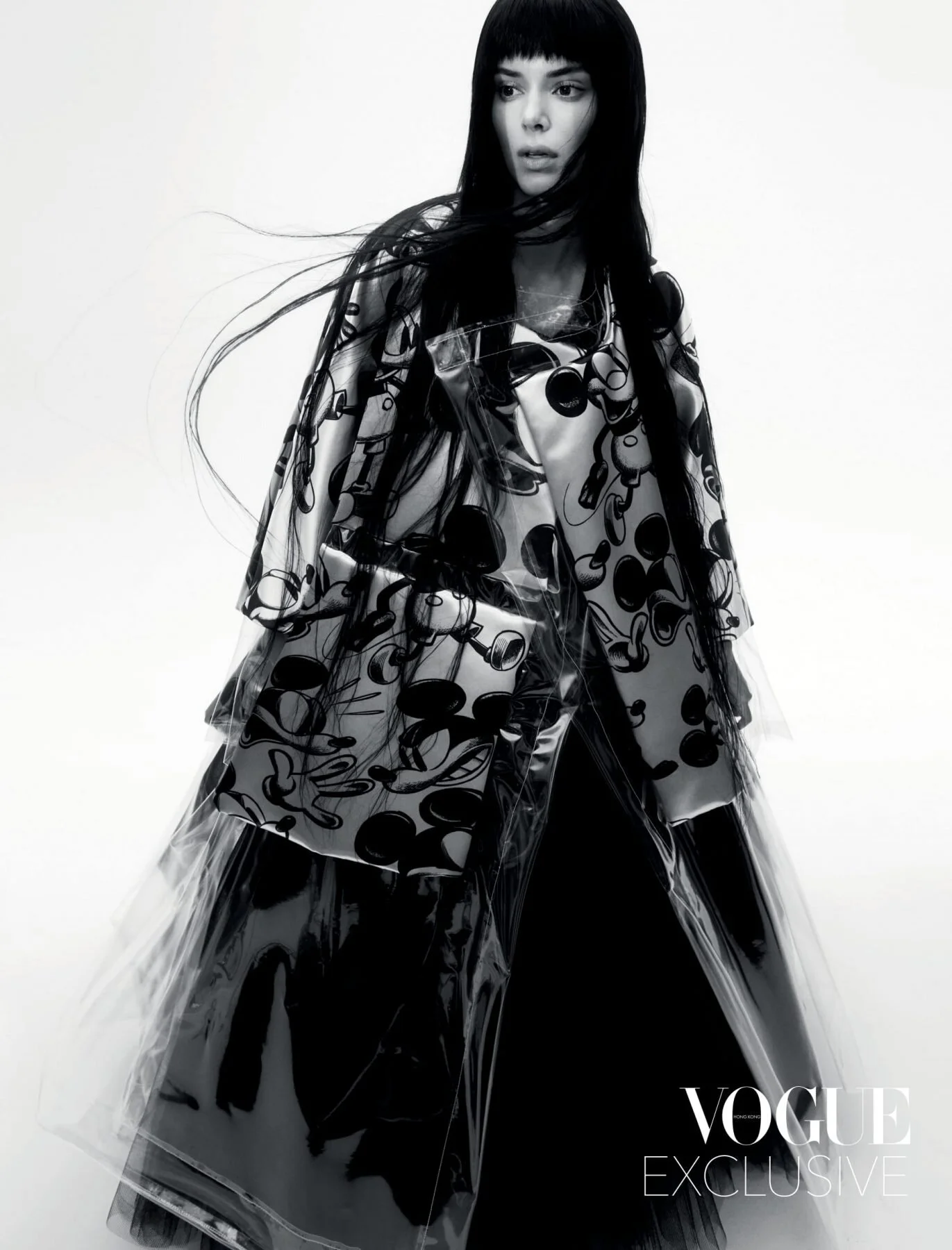 Kendall Jenner Zoey Grossman Vogue HL May 2021 (10).jpg
