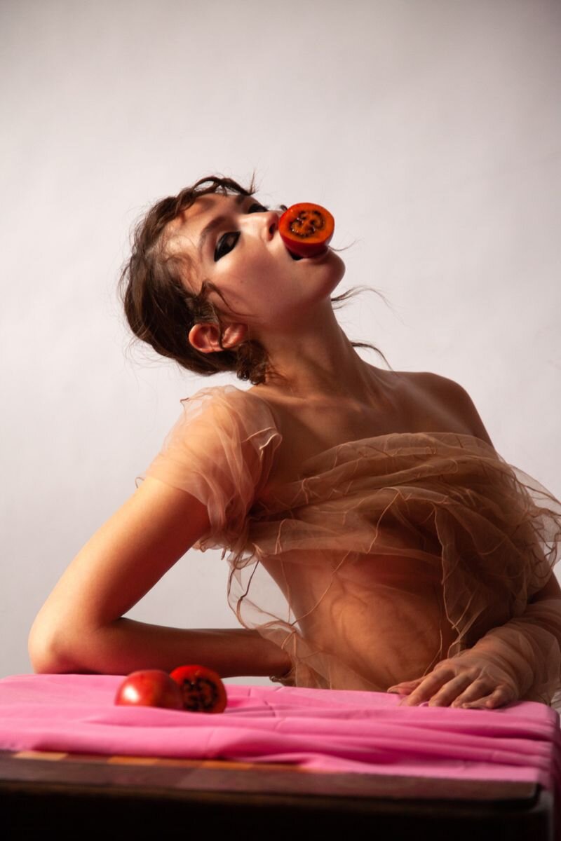 Alina Gross Vogue Portugal May 2021 (7).jpg