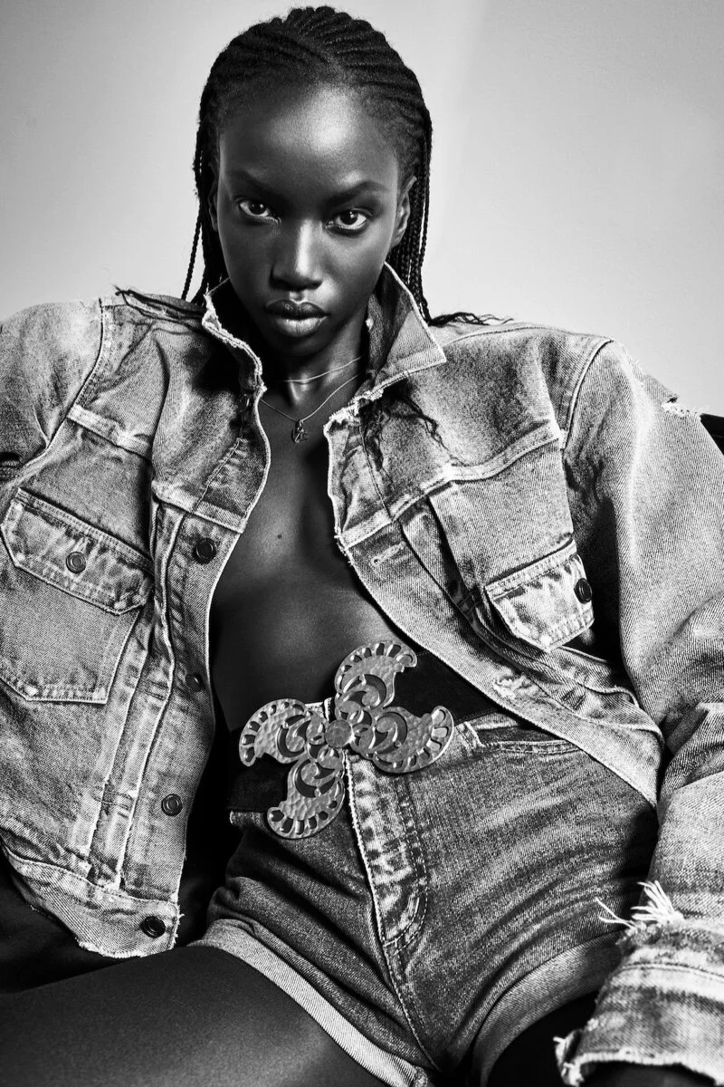 YSL-Saint-Laurent-Denim-2021-Campaign03.jpg