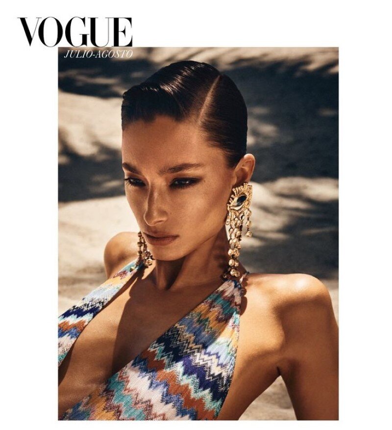 Alexandra-Agostan-Wears-Statement-Jewelry-for-Vogue-Mexico-July-2021 (3).jpg