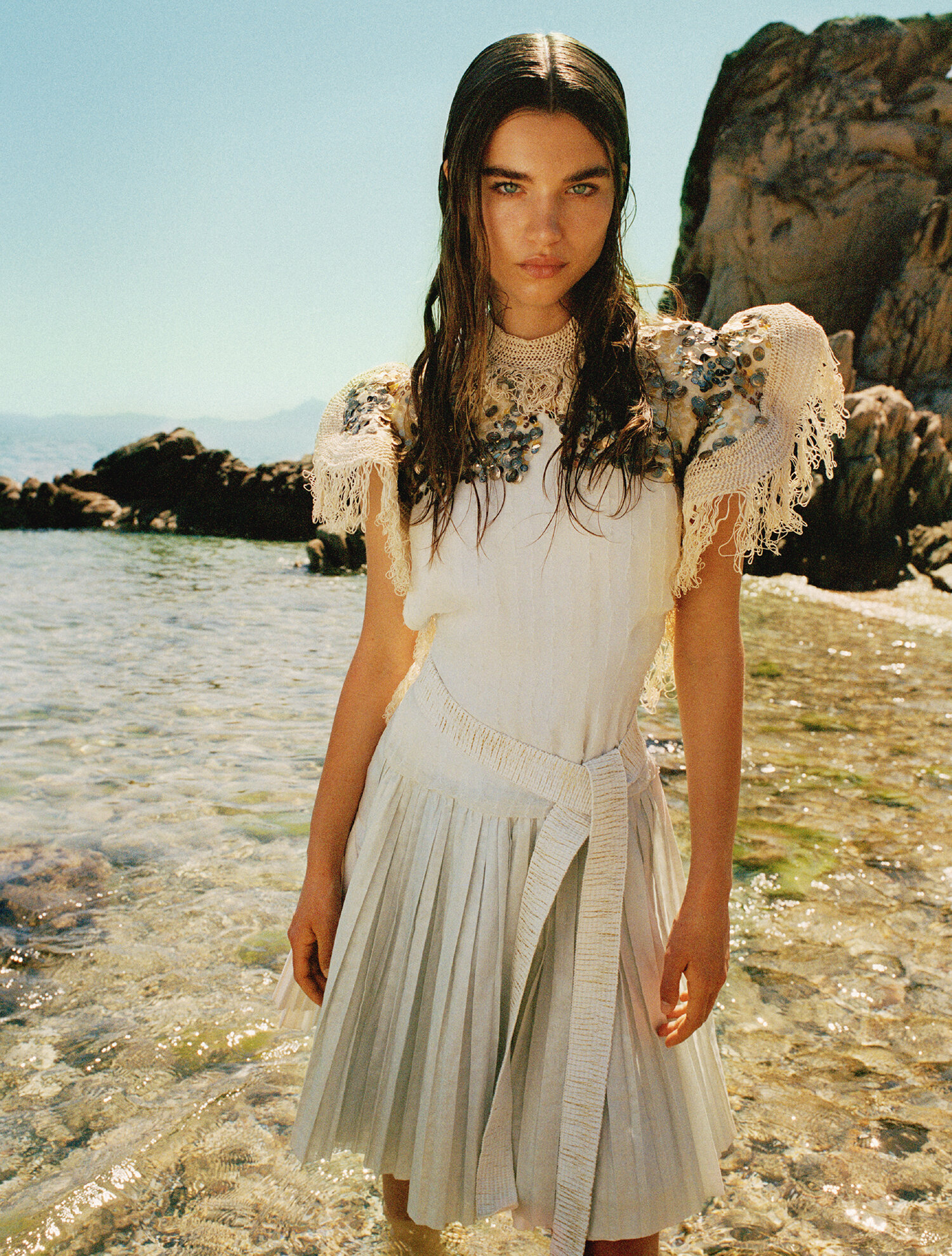 Meghan-Roche-by-Nico-Bustos-Vogue-Greece (16).jpg