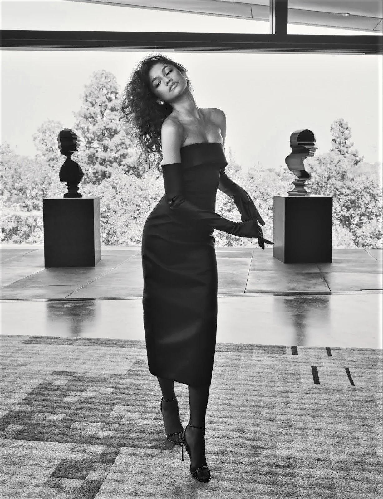 Zendaya Covers British Vogue October 2021 by Craig McDean — Anne of