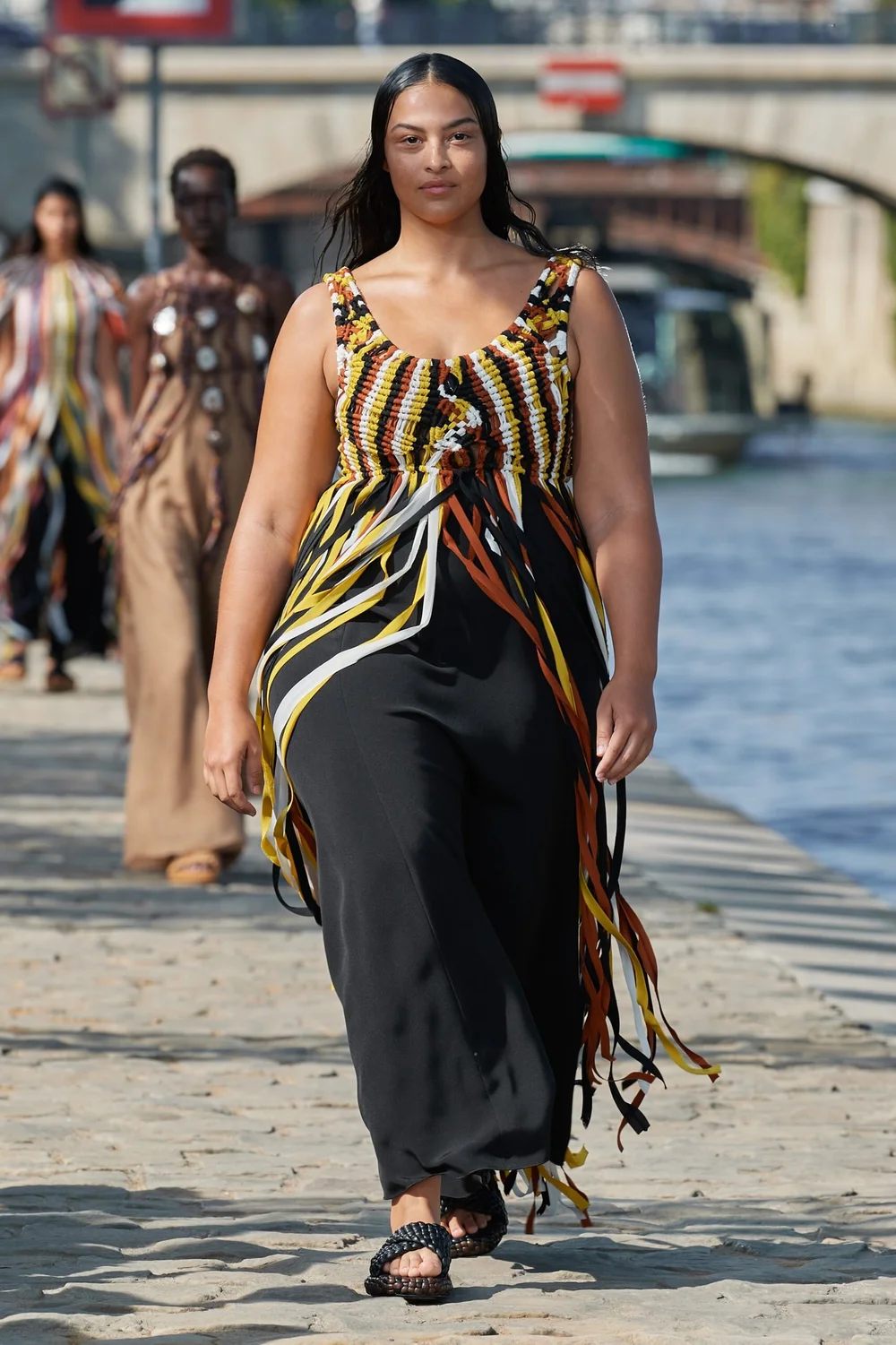 2-Chloe-Spring-2022-Ready-to-Wear (22).jpg