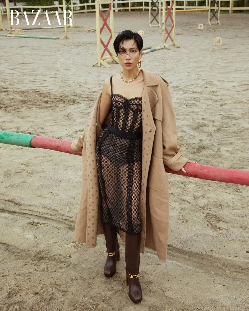 Molly-Chiang-Johnny-Lu-Harpers'Bazaar=Hong-Kong (12).jpg