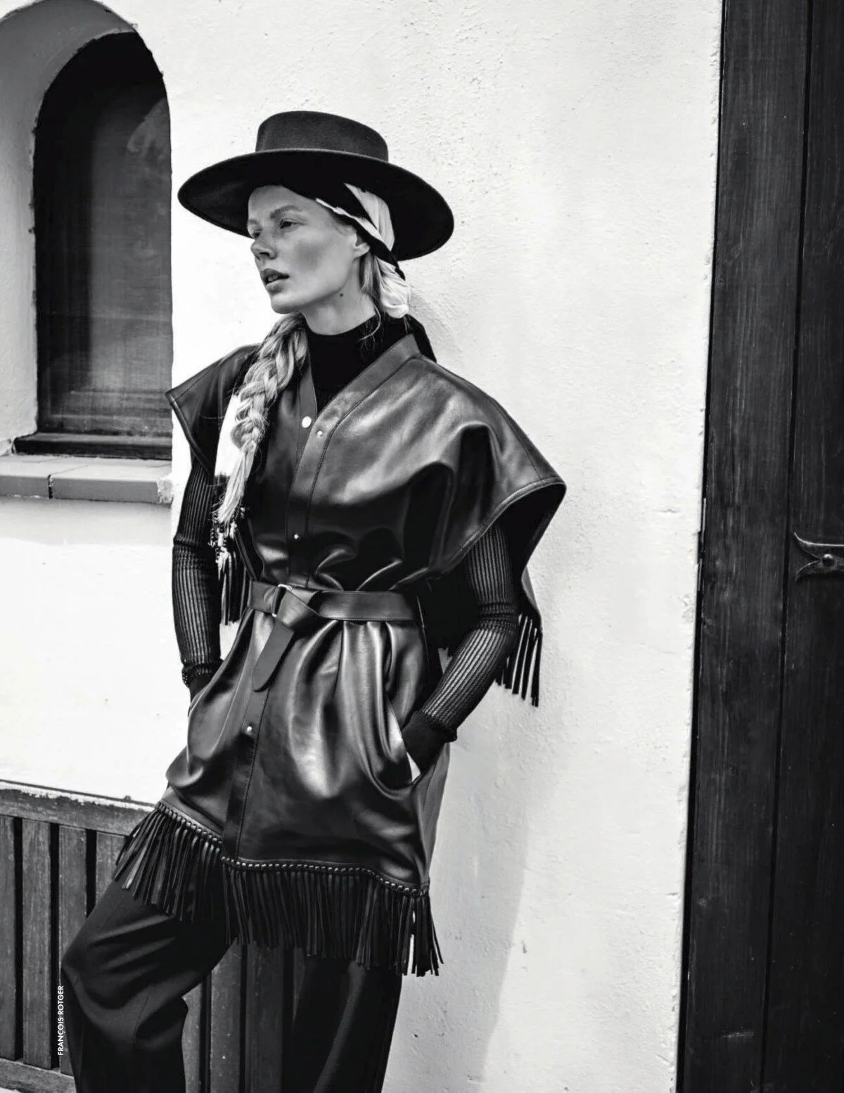 Marlijn-Hoek-by-Francois-Rodger-ELLE-Italia-Oct-9 (2).jpg