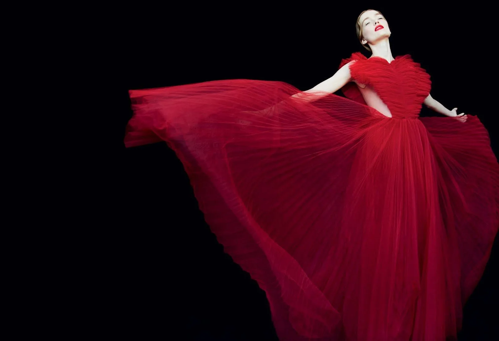 Erik-Madigan-Heck-Harpers-Bazaar-UK-Nov- (5).jpeg