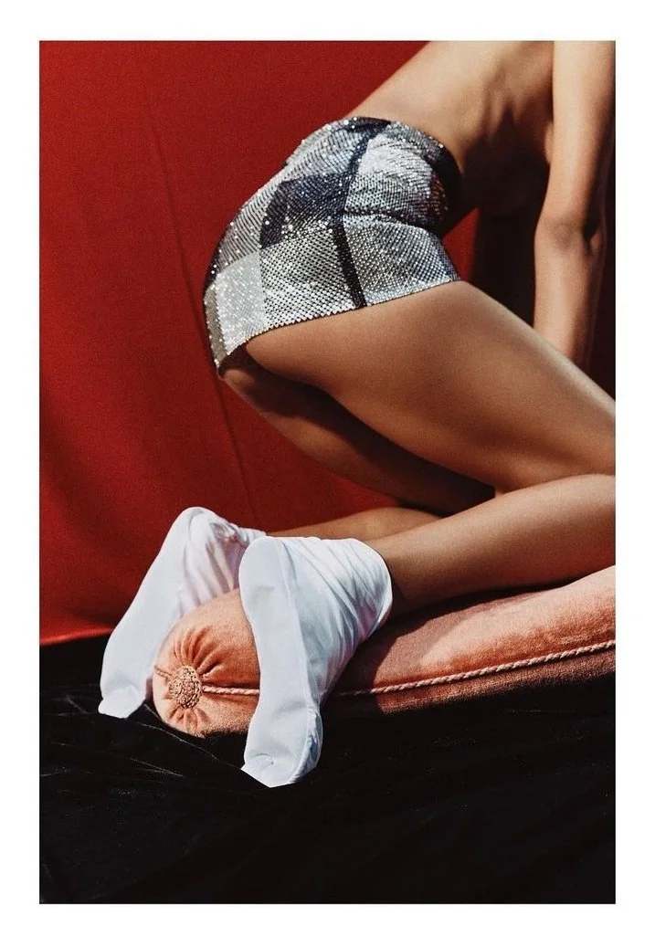 Emmanuelle-Lacou-by-Melanie-Ramon-for-Vogue-Ukraine-Oct-2021 (17).jpg