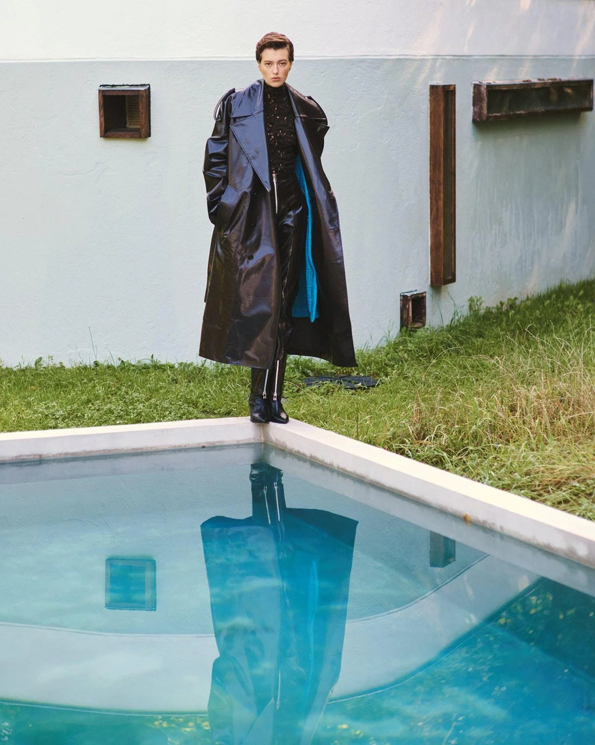 Serge-Leblon-Captures-Iris-Delcourt-for-Madame-Figaro-November-5th-2021- (1).jpg
