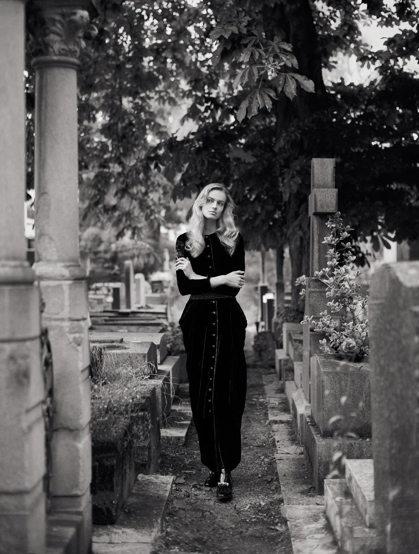 Sophia Roetz Honors Actor Emmanuelle Riva for Numéro 226 — Anne of ...