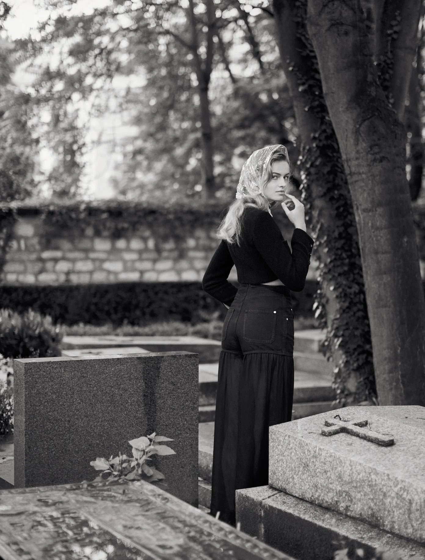 Sophia Roetz Honors Actor Emmanuelle Riva for Numéro 226 — Anne of ...