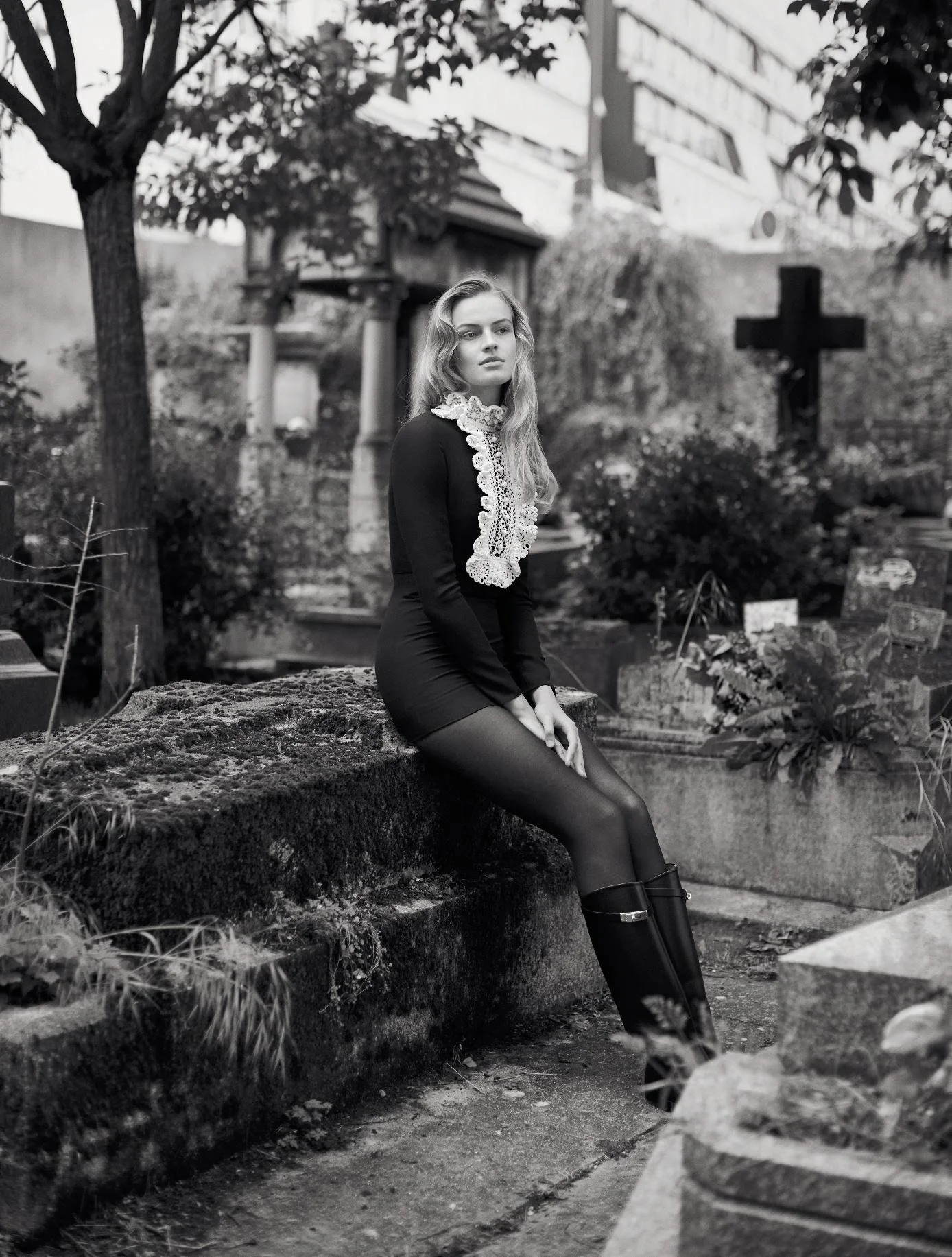 Sophia Roetz Honors Actor Emmanuelle Riva for Numéro 226 — Anne of ...