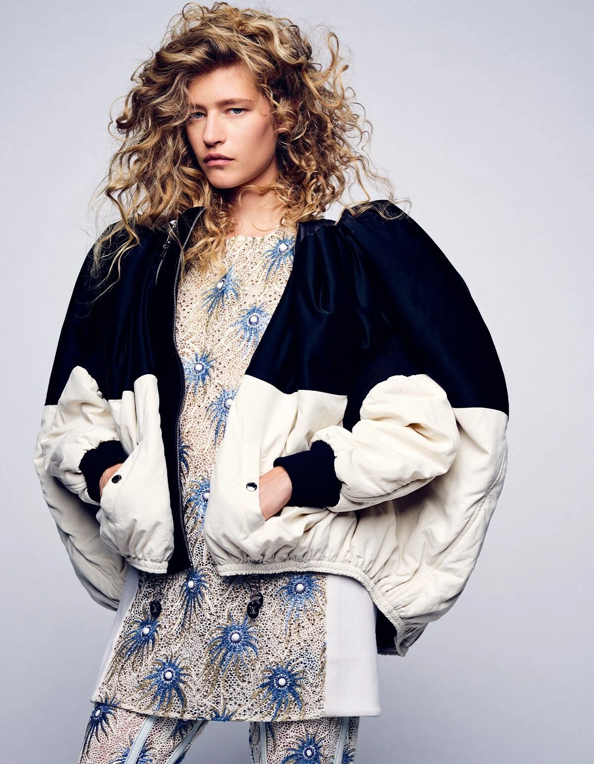Mariam-de-Vinzelle-by-Nathaniel-Goldberg-for-Vogue-Japan-November-2021-4.jpg