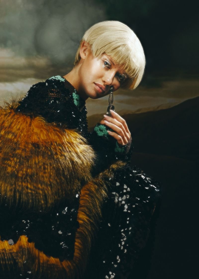 Lulu-Reynolds-by-Ana-Abril-for Mujerhoy-Magazine (10).jpg