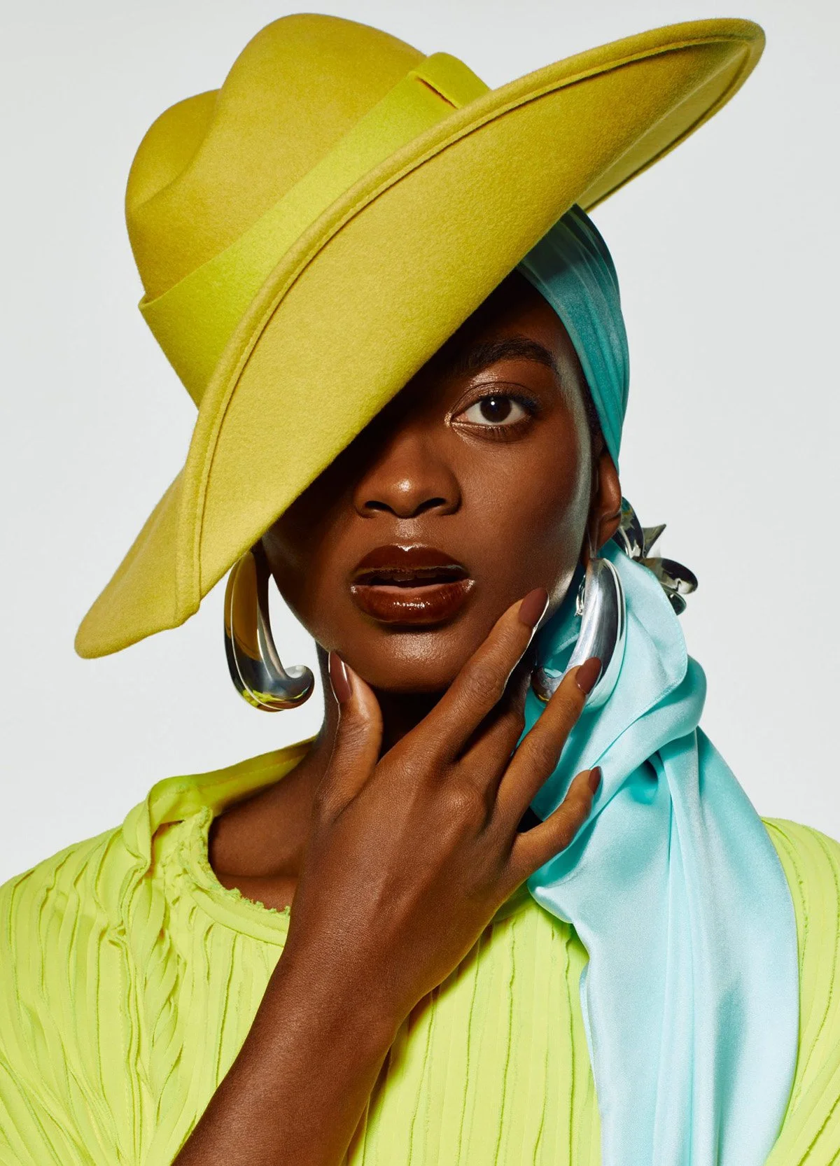 Elaine-Palacio-Mosquera-covers-InStyle-US-December-2021-January-2022-by-Anthony-Maule-6.jpg