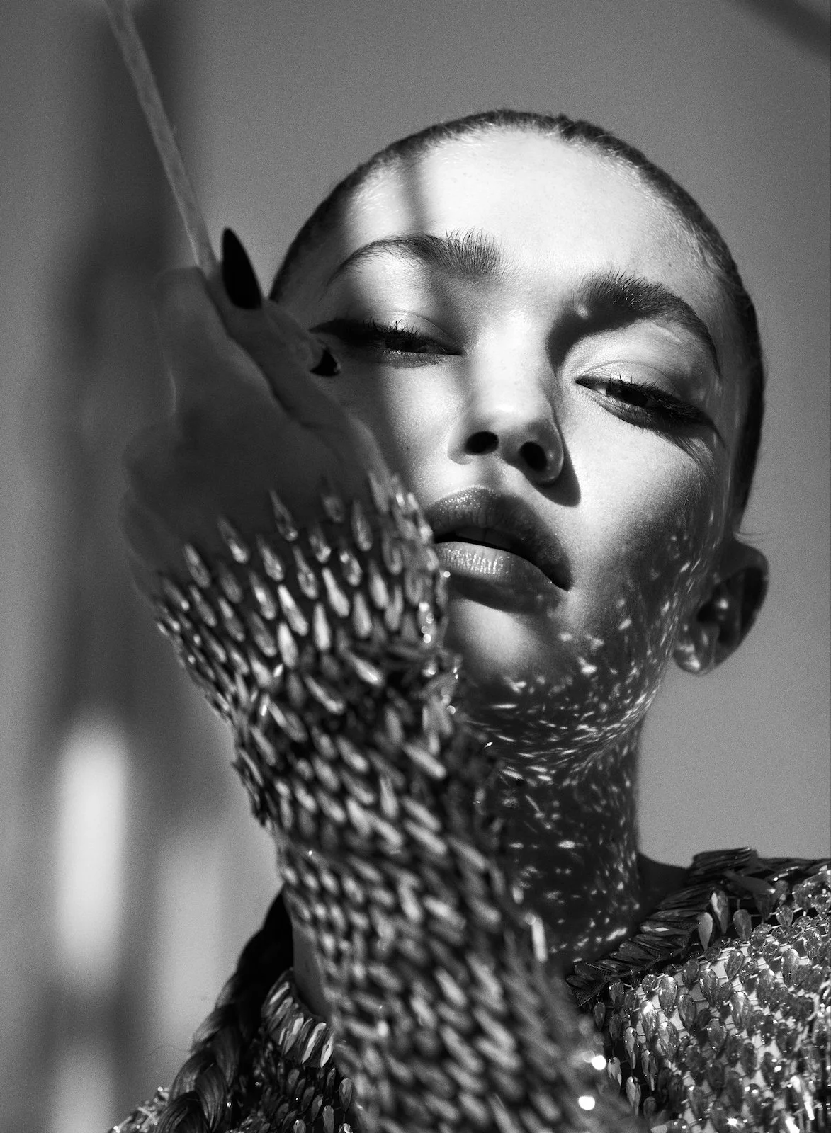 Gigi-Hadid-by-Mario-Sorrenti-V-Magazine-134-Sp-2022 (9).jpeg