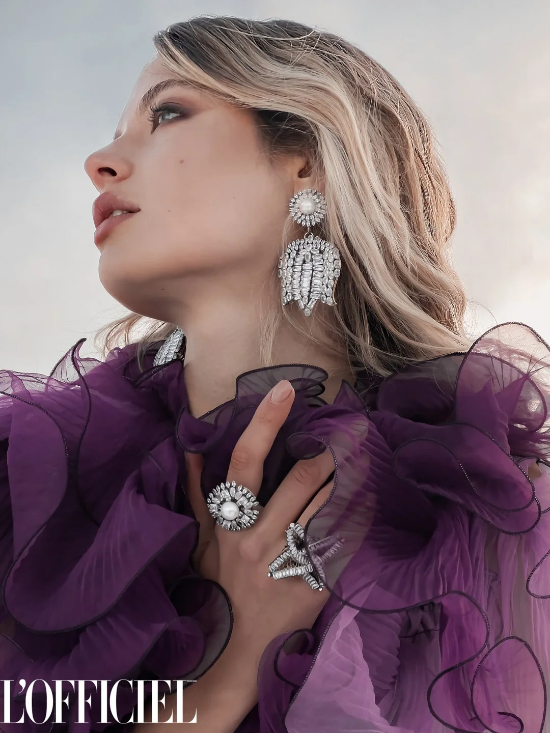 Beatriz-Parozzi-by-Bryan-Durante-LOfficiel-Russia (5).jpg