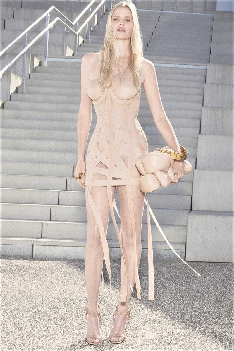 Balmain-Spring-Summer-2022-Campaign-by-Mert-Marcus (2).jpg