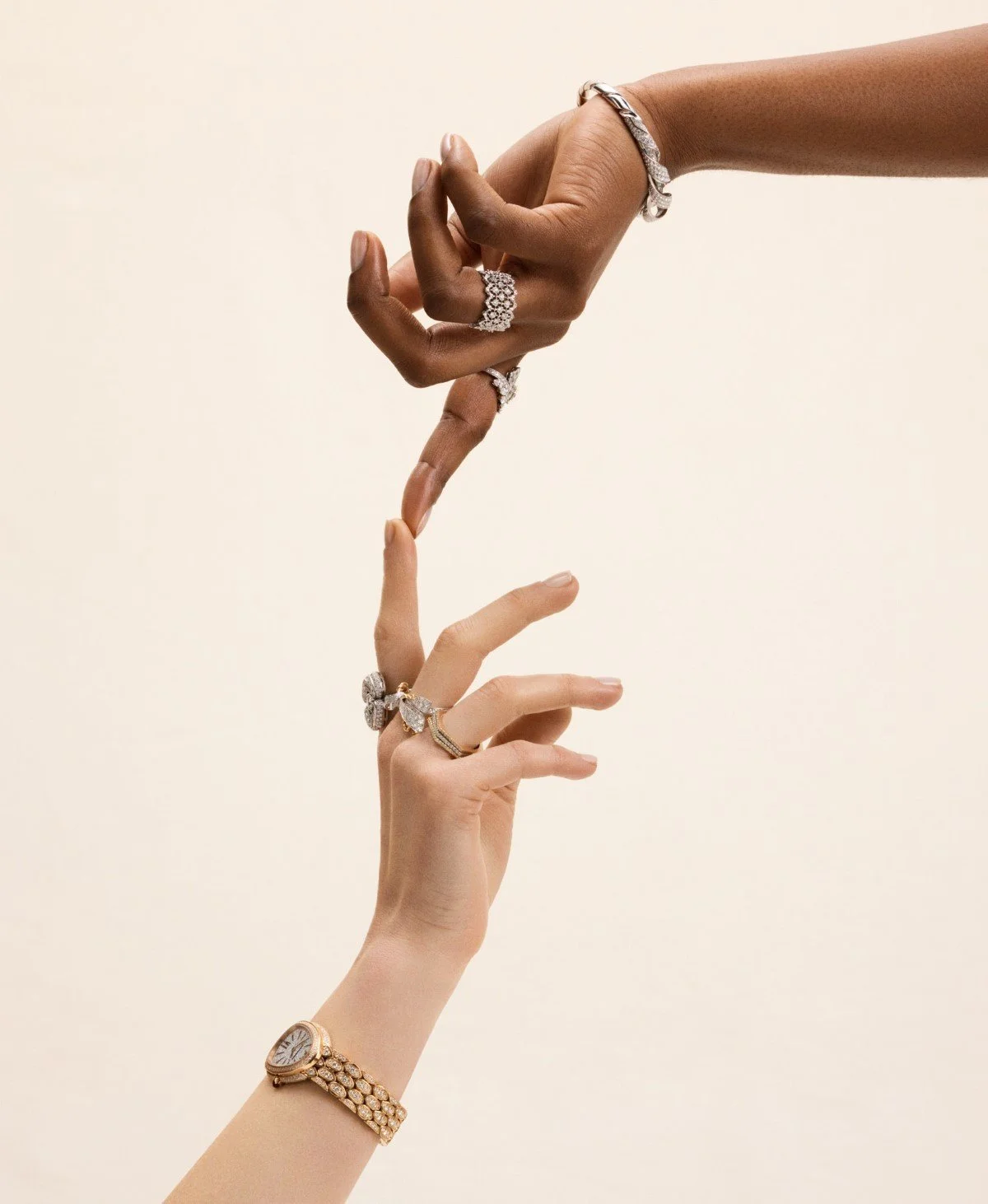 Chizoba-and-Jesica-Luostarinen-by-Amie-Milne-Harpers-UK-March-2022 (1).jpg