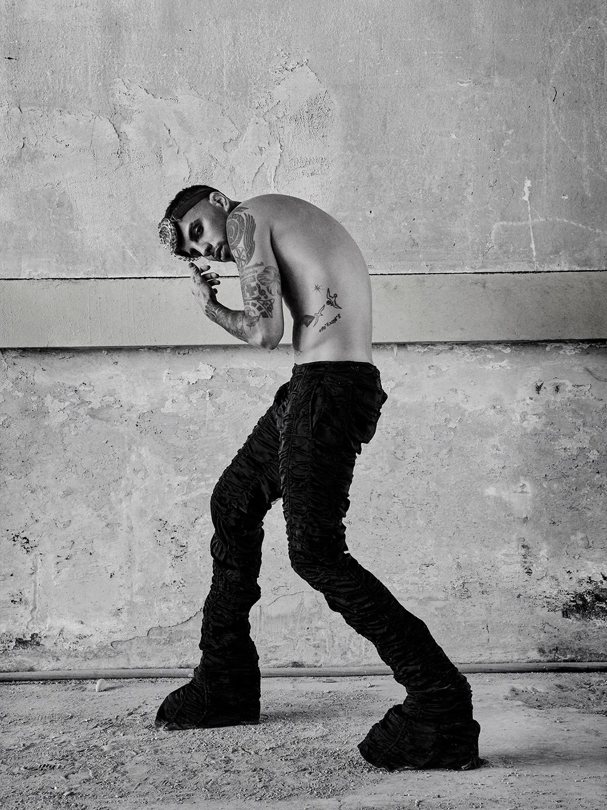 Rauw-Alejandro-in-Rolling-Stone-February-2022-by-Ruven-Afanador (7).jpg