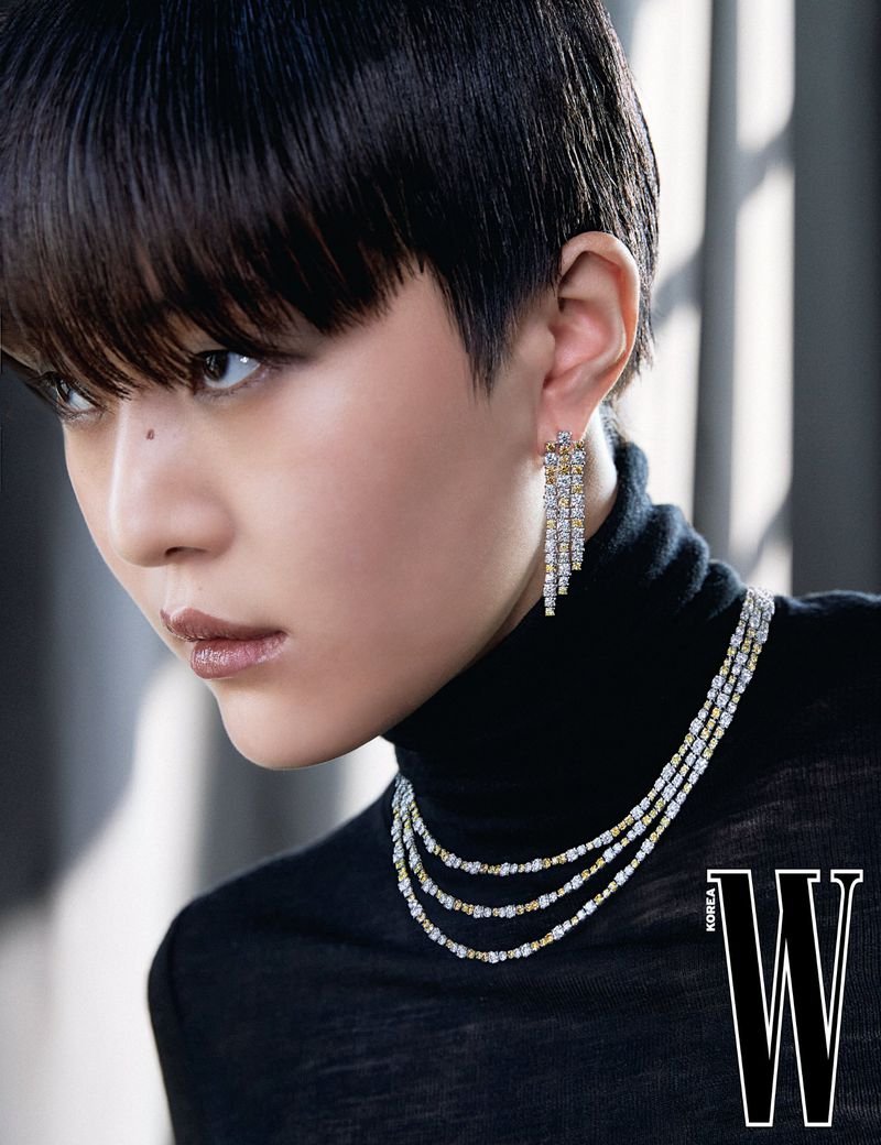 V Covers W Korea, Dons Cartier Jewelry – The Fashionisto