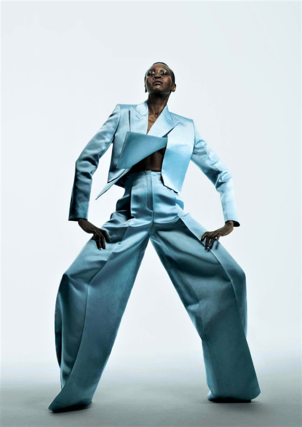 Alek-Wek-in-The-Sunday-Times-Style-March-6th-2022-by-Paola-Kudacki- (10).jpg
