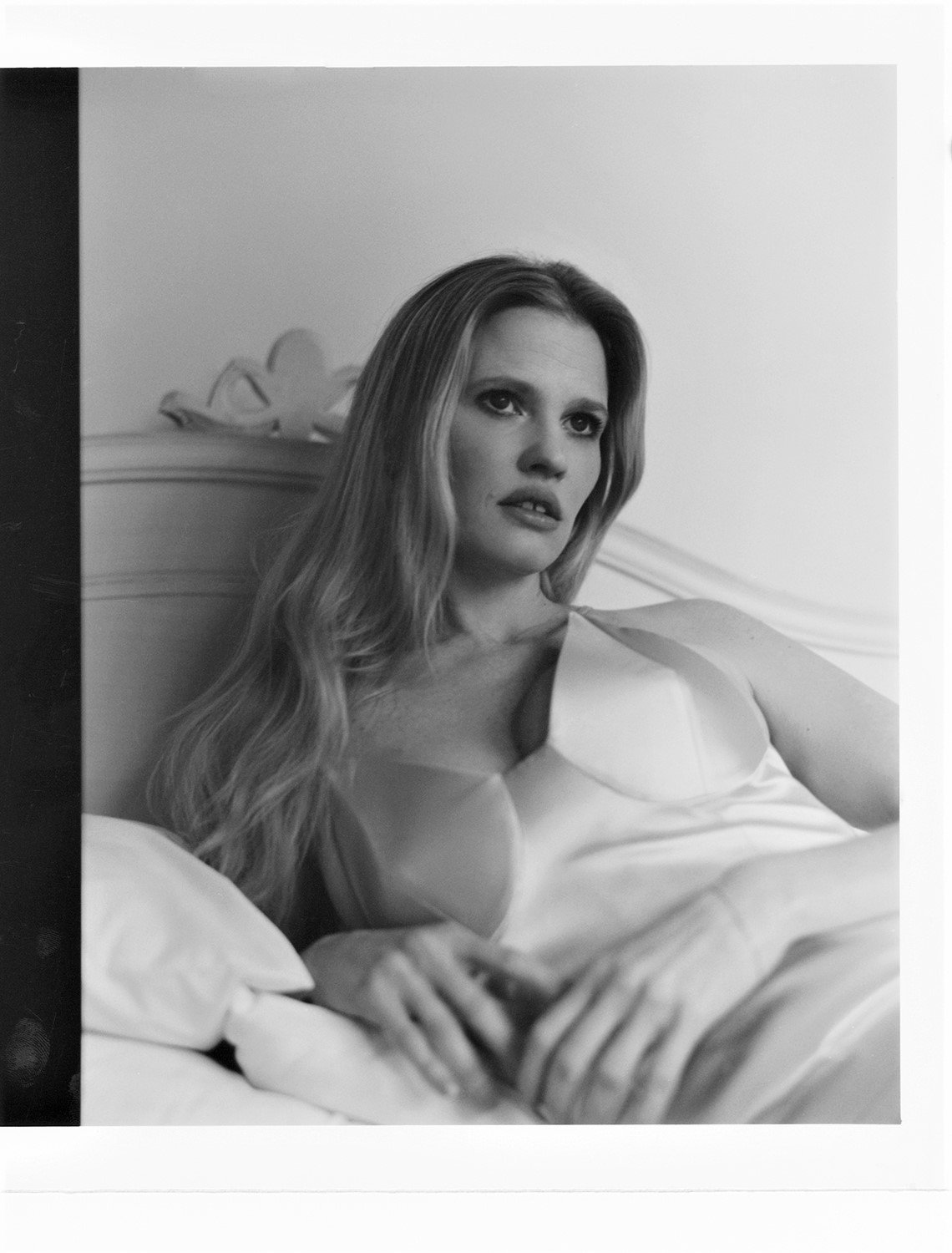 Lara-Stone-by-Ina-Lekiewicz-Vogue-Poland-March-2022+(17).jpg