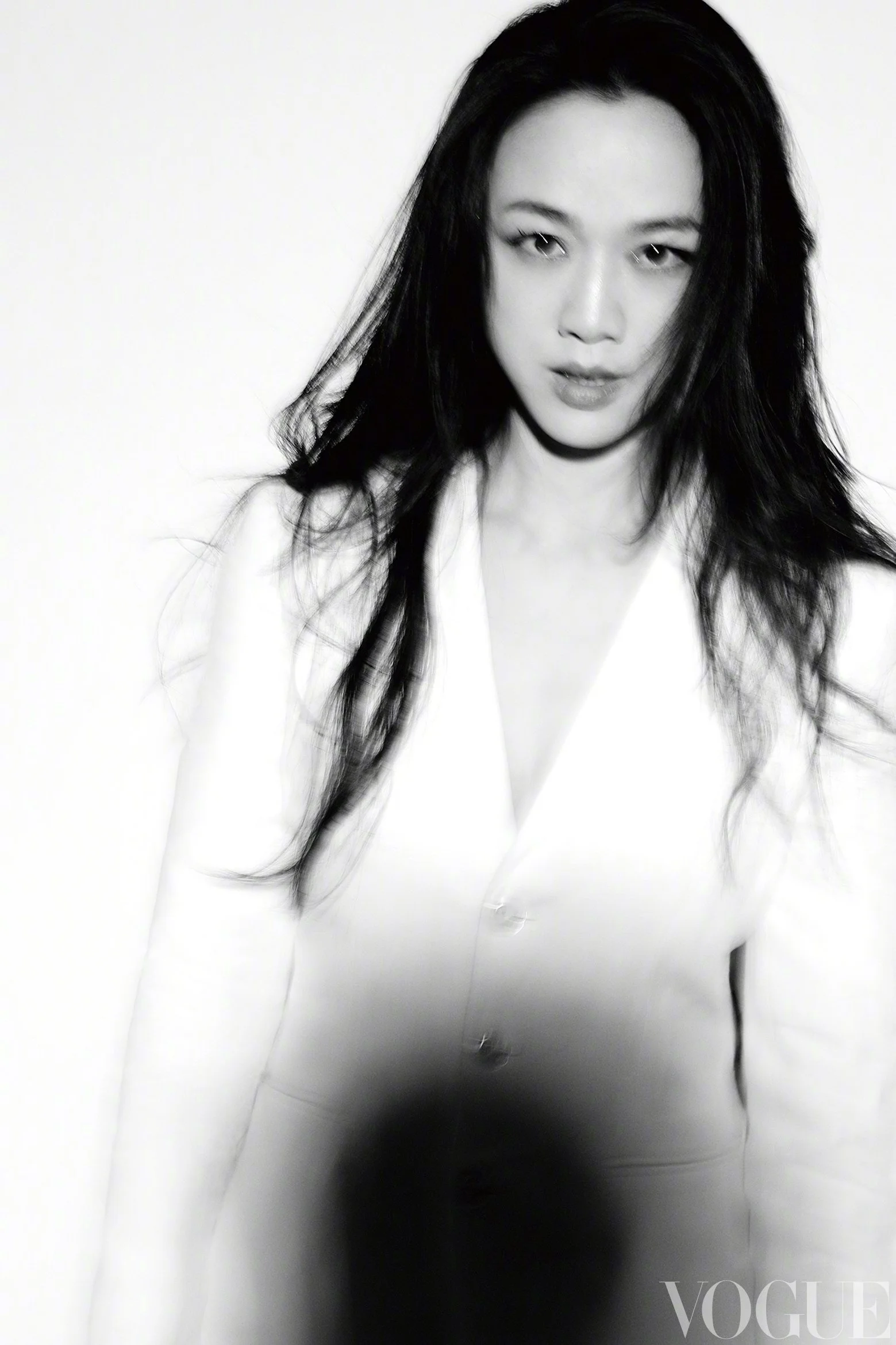 Tang-Wei-by-Wang-Liang-Vogue-China-May-2022 (5).jpeg