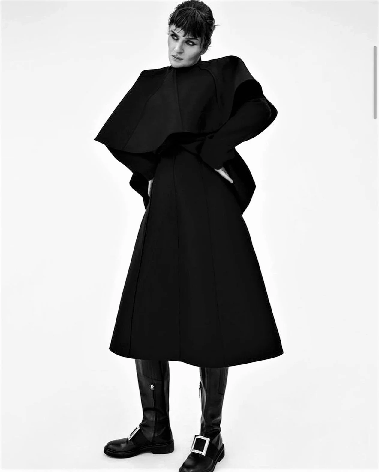 Helena-Christensen-by-Agata-Serge-Numero-Netherlands-April-2022 (13).jpg