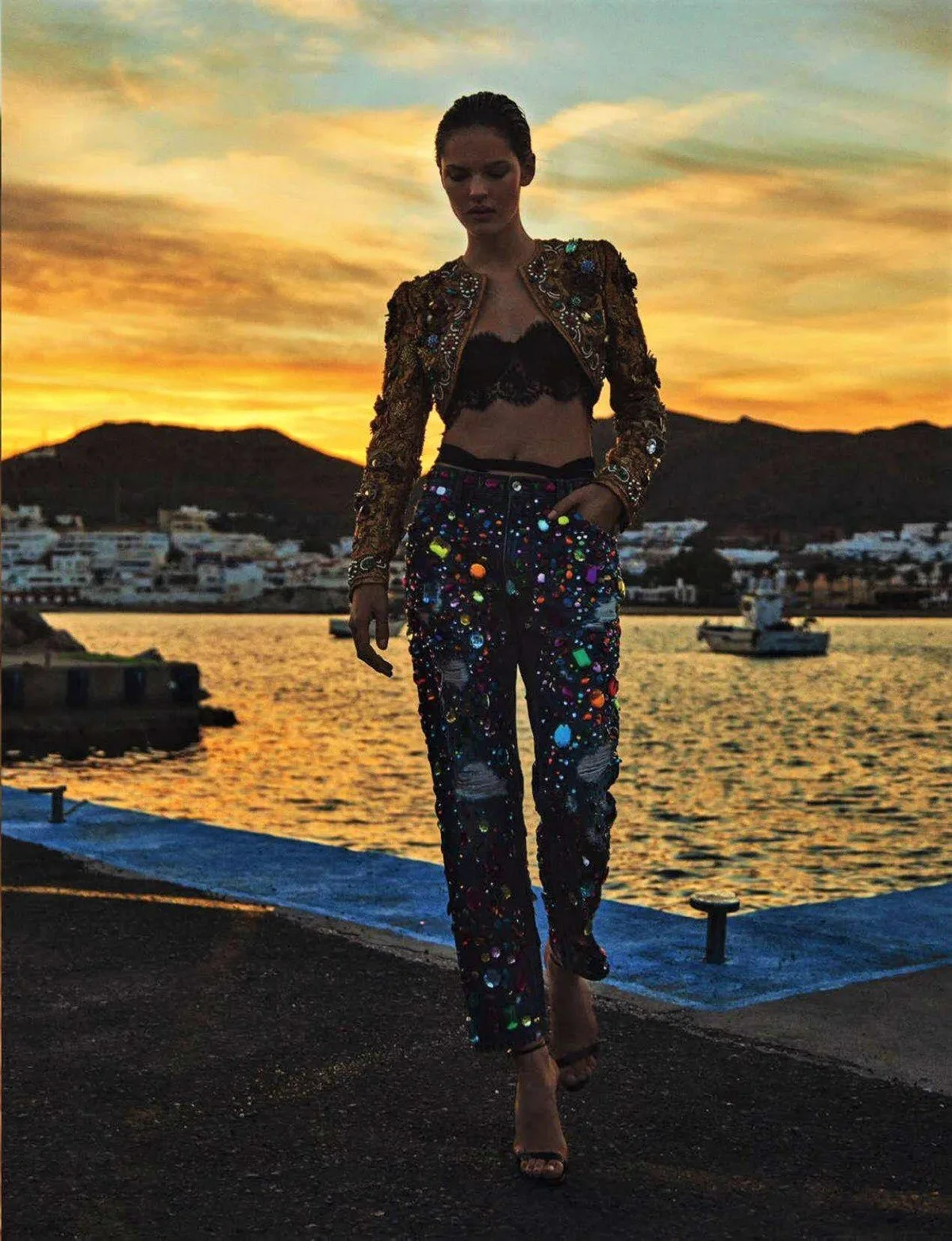 Matea-Brakus-by-Mario-Sierra-for-Elle-Spain-April-2022-10.jpg