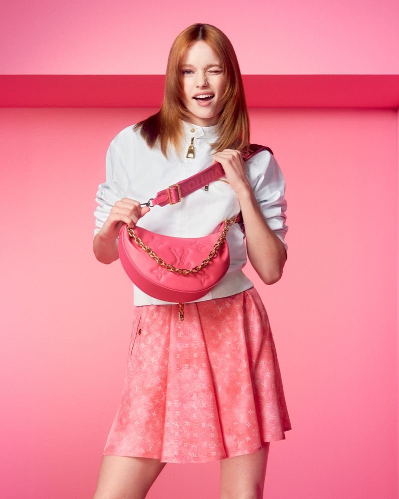 Louis Vuitton BUBBLEGRAM Bag Campaign 2022 Cool Girls — Anne of ...