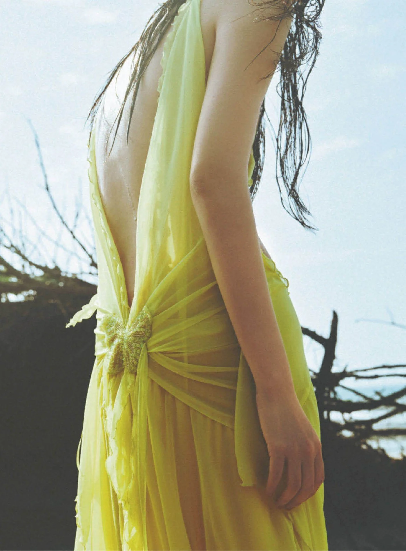 Peng-Chang-by-Kuo-Huan-Kao-Vogue-Taiwan-May-2022 (2).jpg