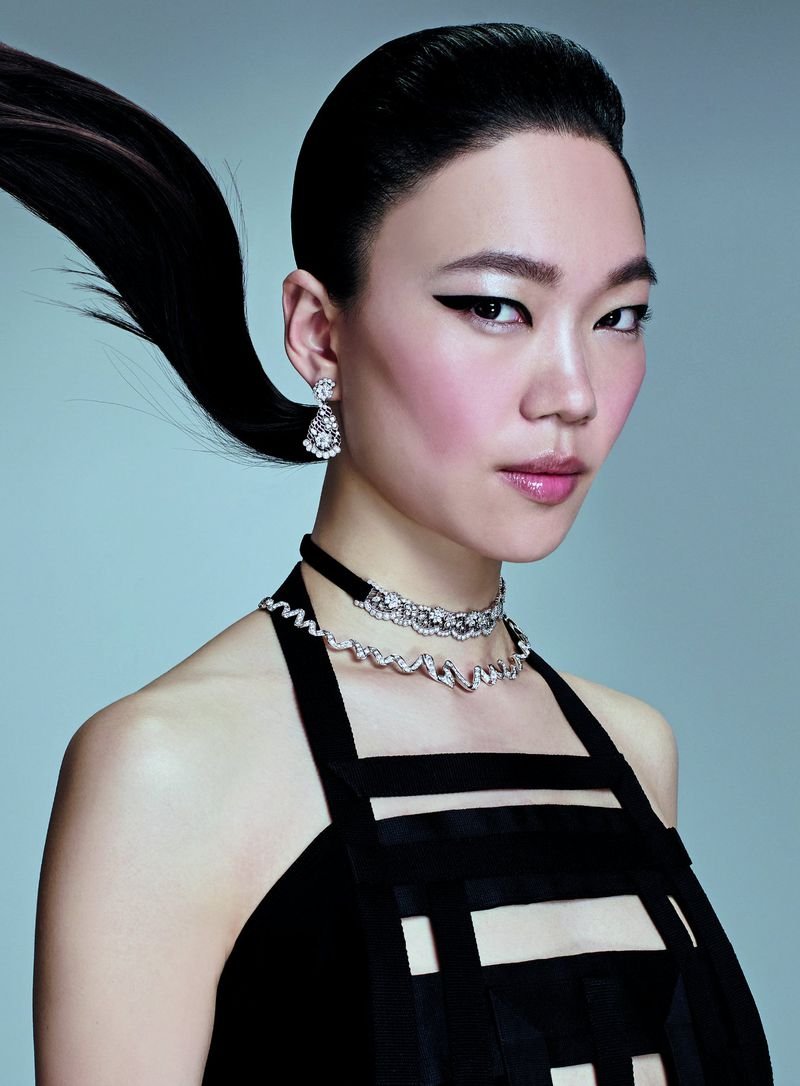 Lu Tao In Modern Jewelry Drama for Vanity Fair Italia May 2022 — Anne ...