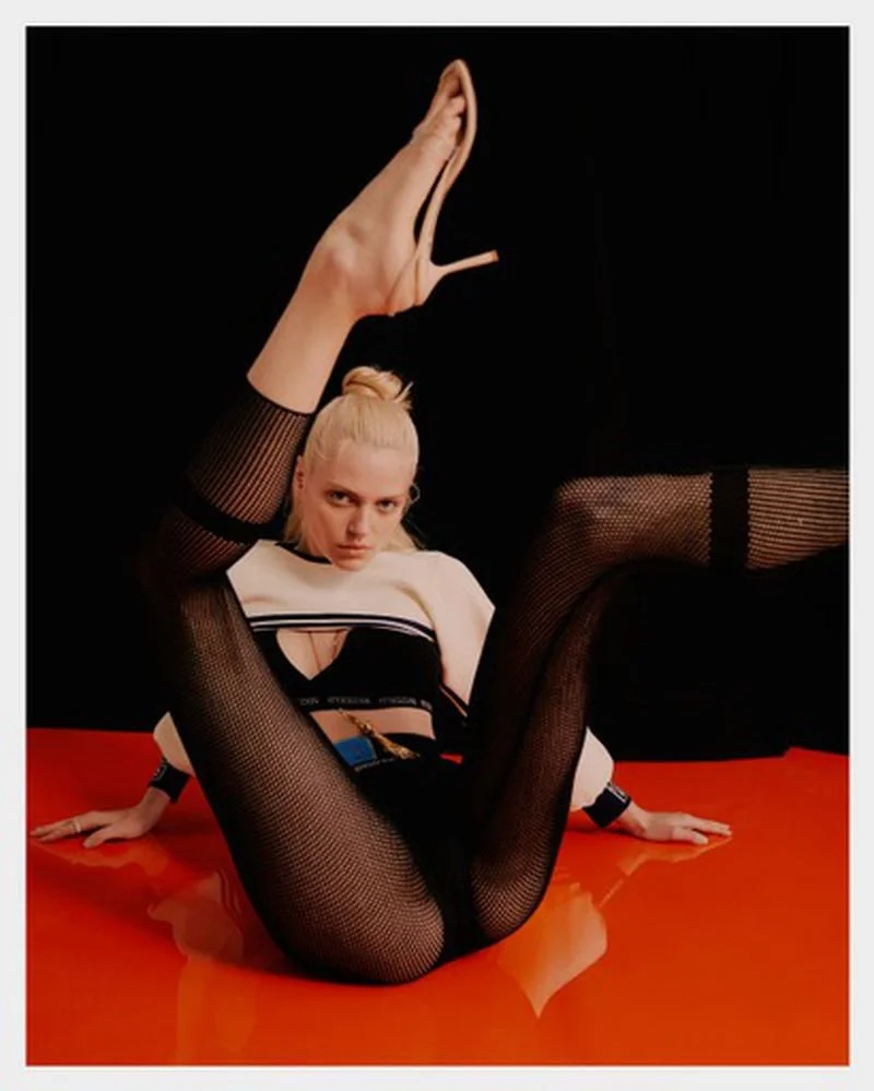 Nataliya-Bulycheva-by-Can-Buyukkalkan-for-Vogue-Turkey-May-2022 (10).jpg