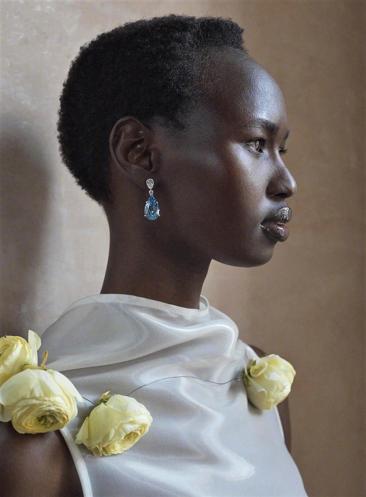 Nyarach-Abouch-Ayuel-covers-British-Vogue-Weddings-May-2022-by-Emma-Tempest-9.jpg