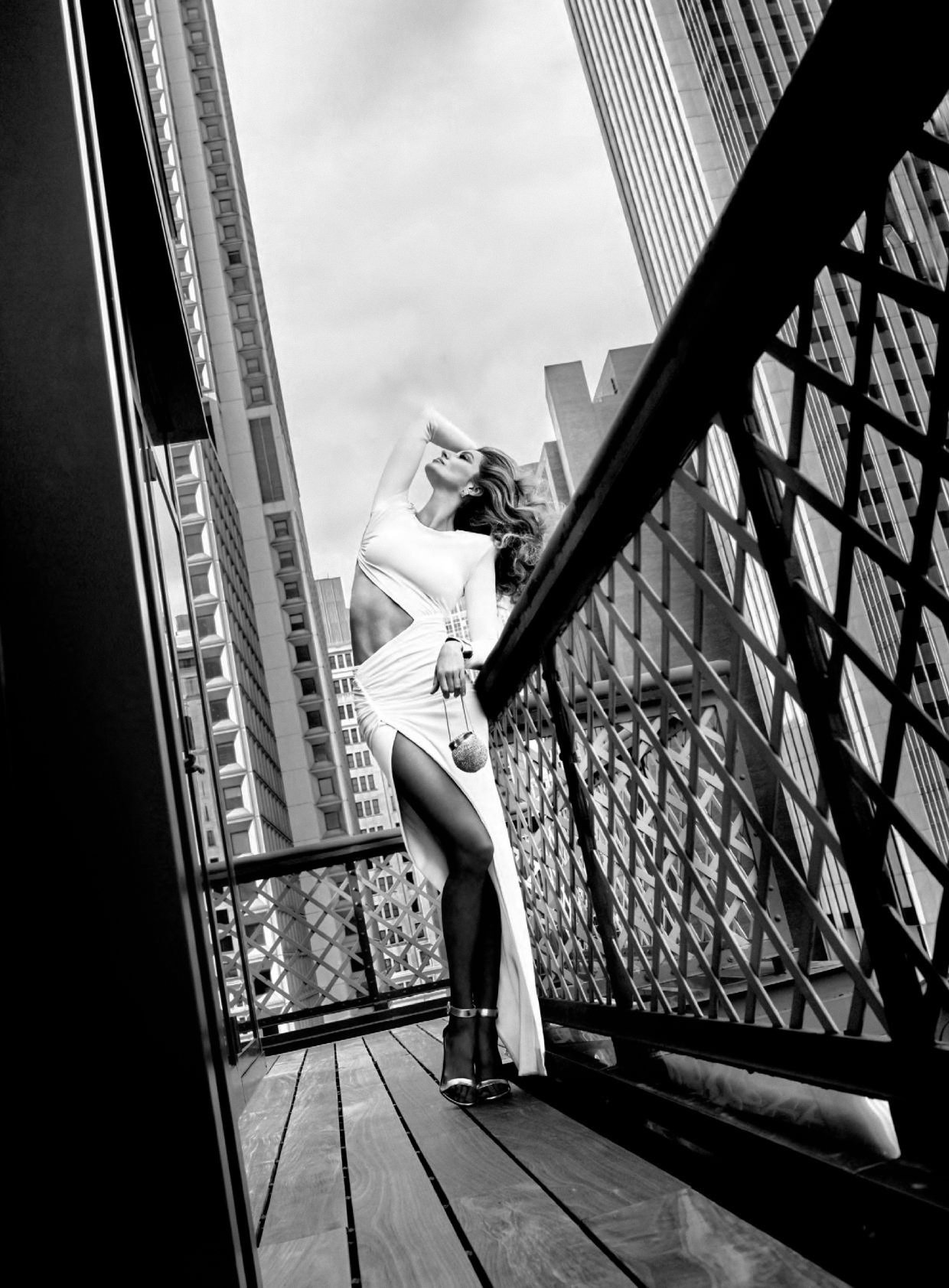 Gisele-Bundchen-by-Steven-Meisel-Vogue-UK-June-2022 (6).jpg