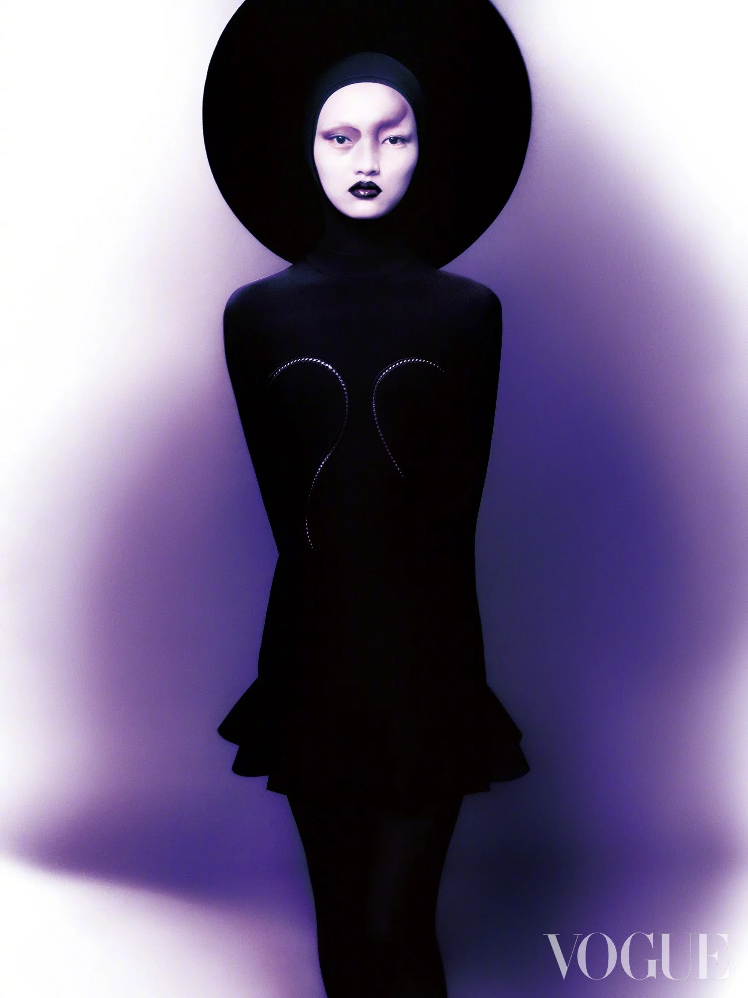 Liu-Zongyuan-to-Vogue-China-May-2022 (4).jpg