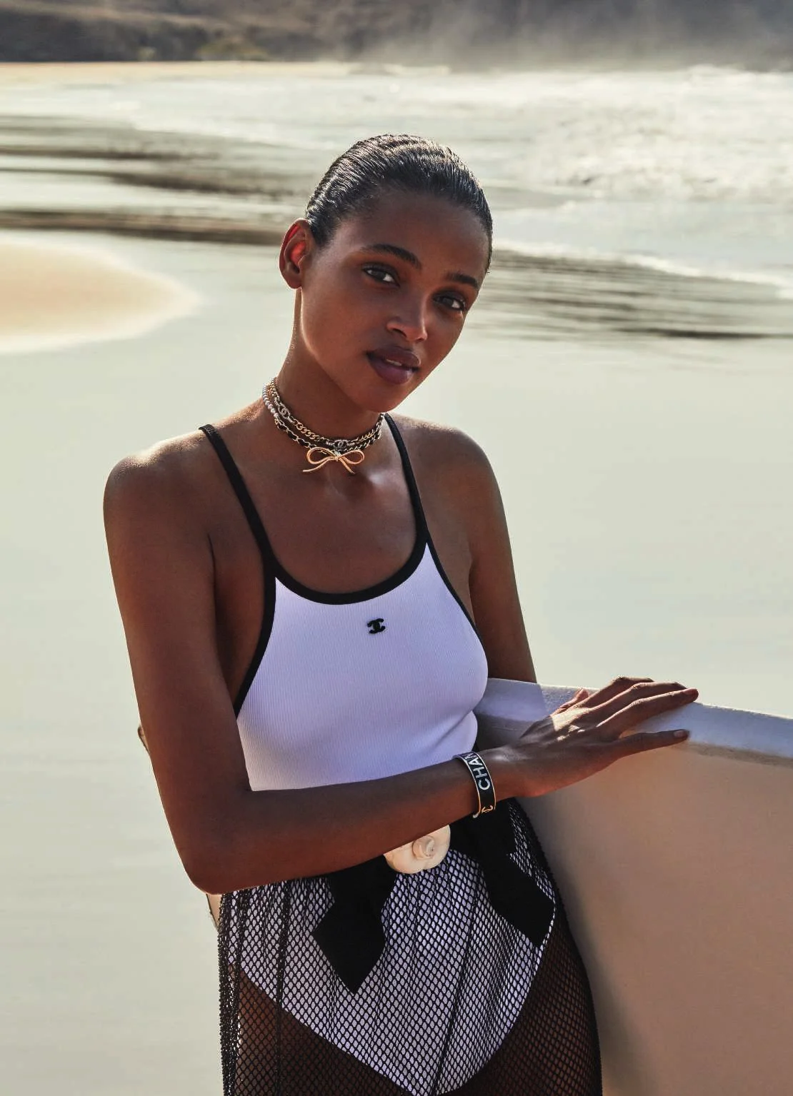 Aya-Jones-by-Simon-Upton-ELLE-Italia-May-June-2022 (5).jpg